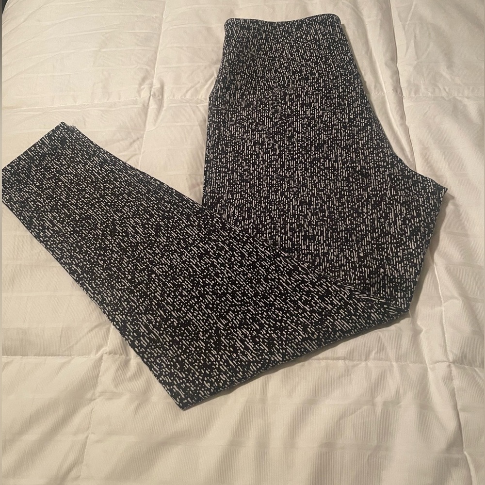 SUAVE Full Length Black & White Leggings, Size Large